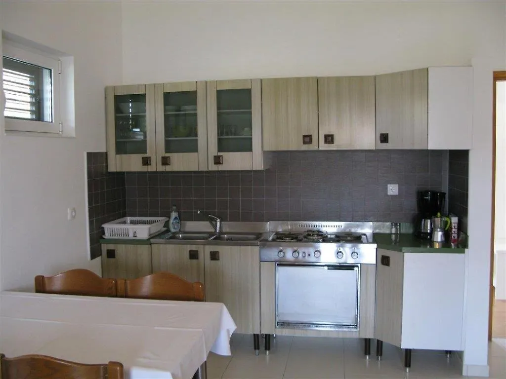 Apartment Palit 16356B Mundanije